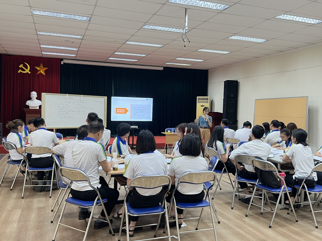 Buổi đào tạo và workshop quản trị cùng doanh nghiệp — 18